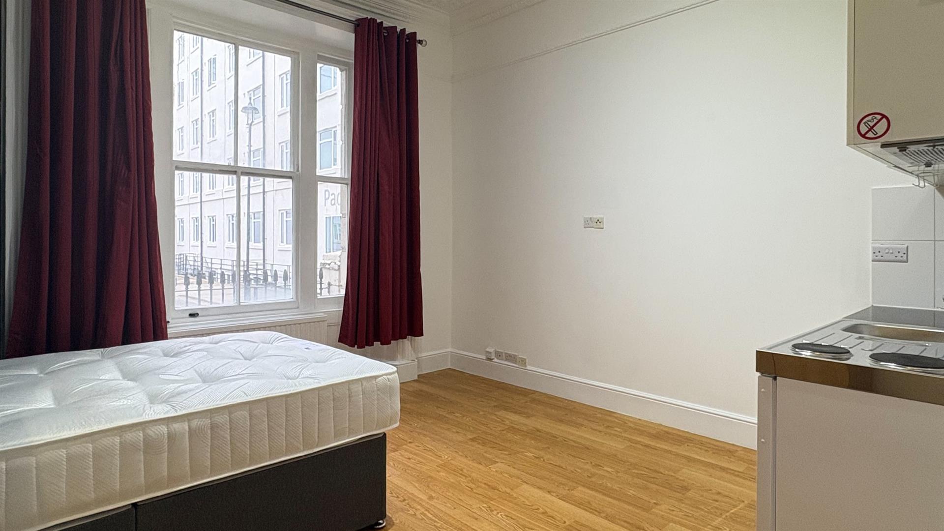 Flat Talbot Square in City of Westminster