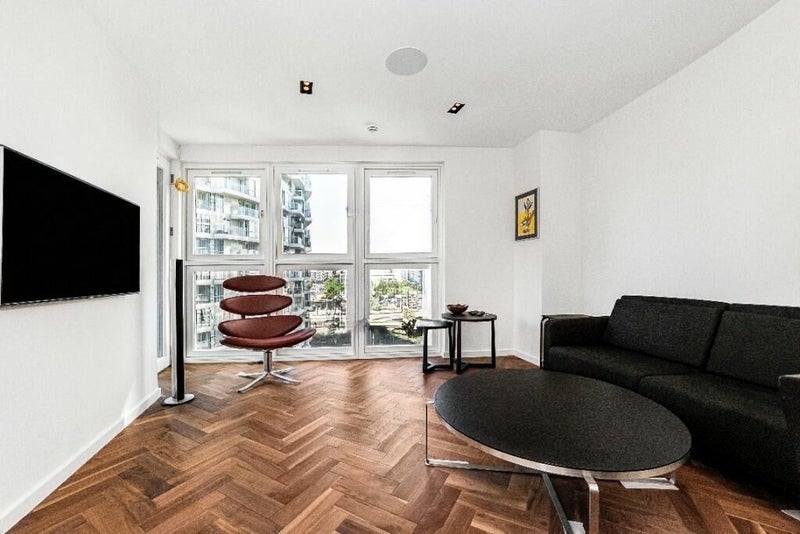 Flat Fairmont Avenue in Greater London