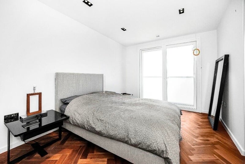 Flat Fairmont Avenue in Greater London