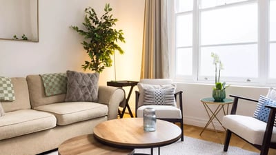 Flat Roland Gardens in Greater London