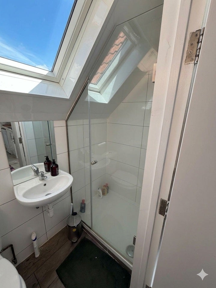Flat Chandos Crescent in Greater London
