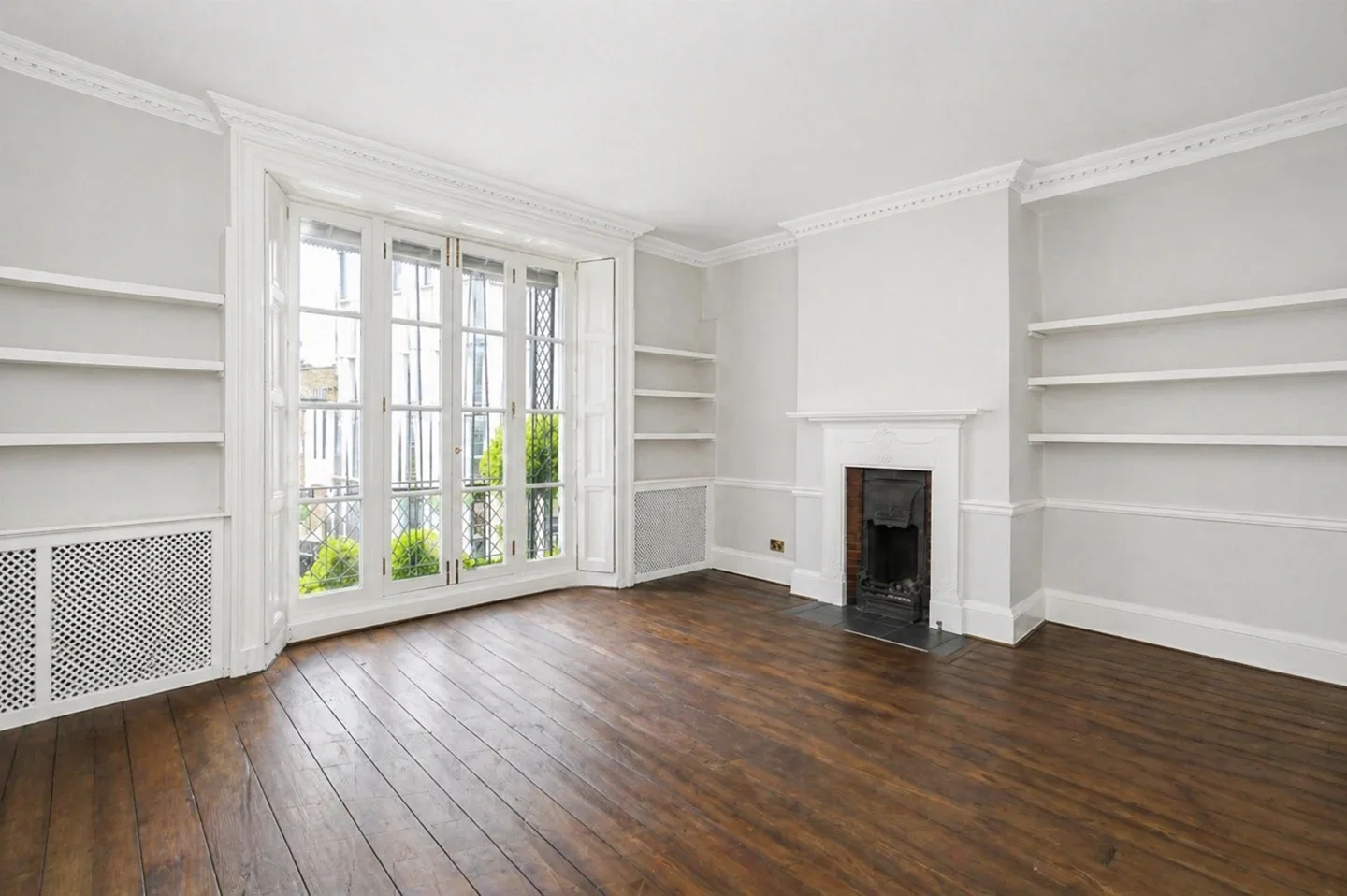 Flat Kensington Church Street in Greater London