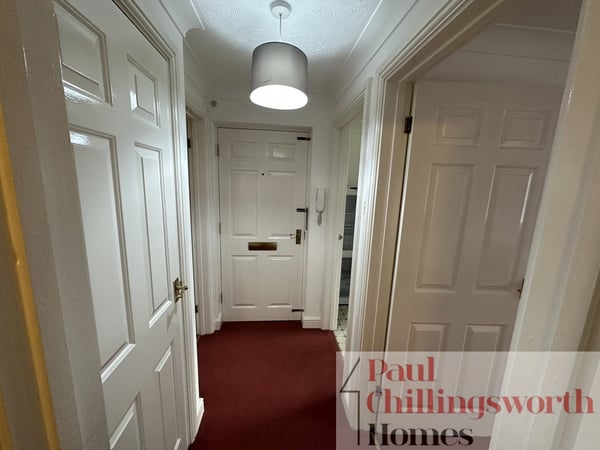 Flat Regency Court in Coventry