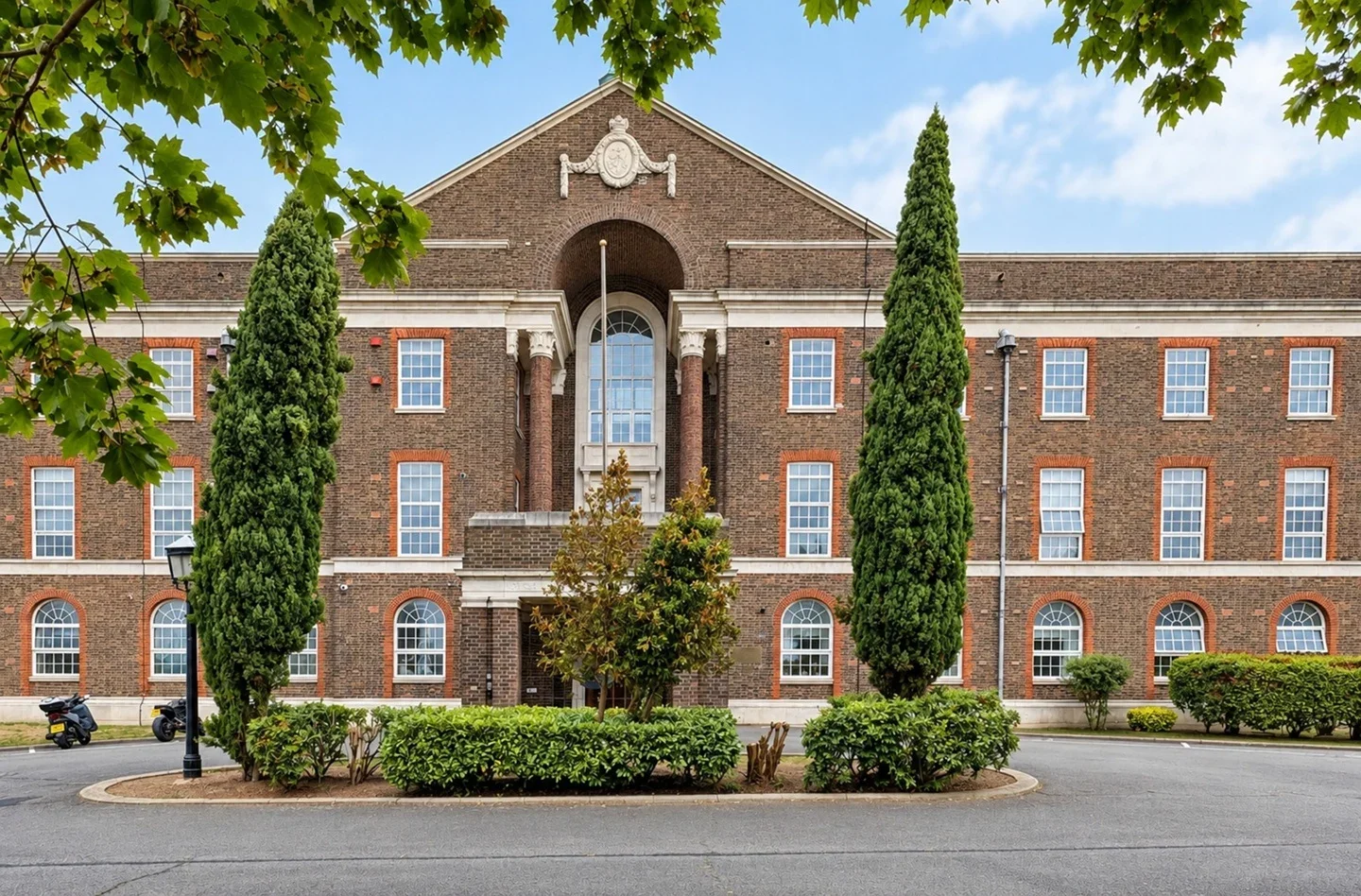 Flat Brook Road in Greater London