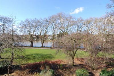Flat May Bate Avenue in Greater London