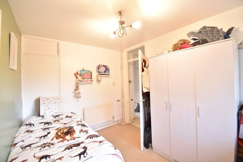 Flat Newenden Close in Maidstone