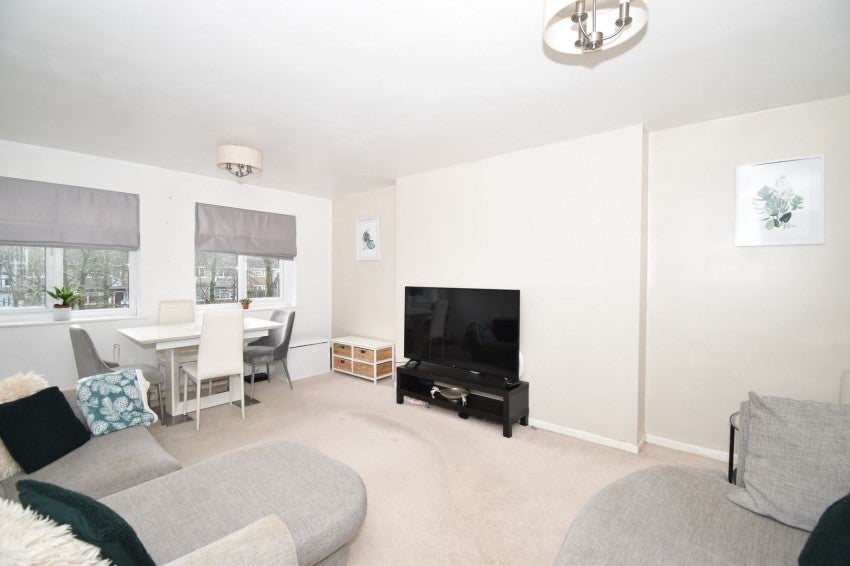 Flat Newenden Close in Maidstone
