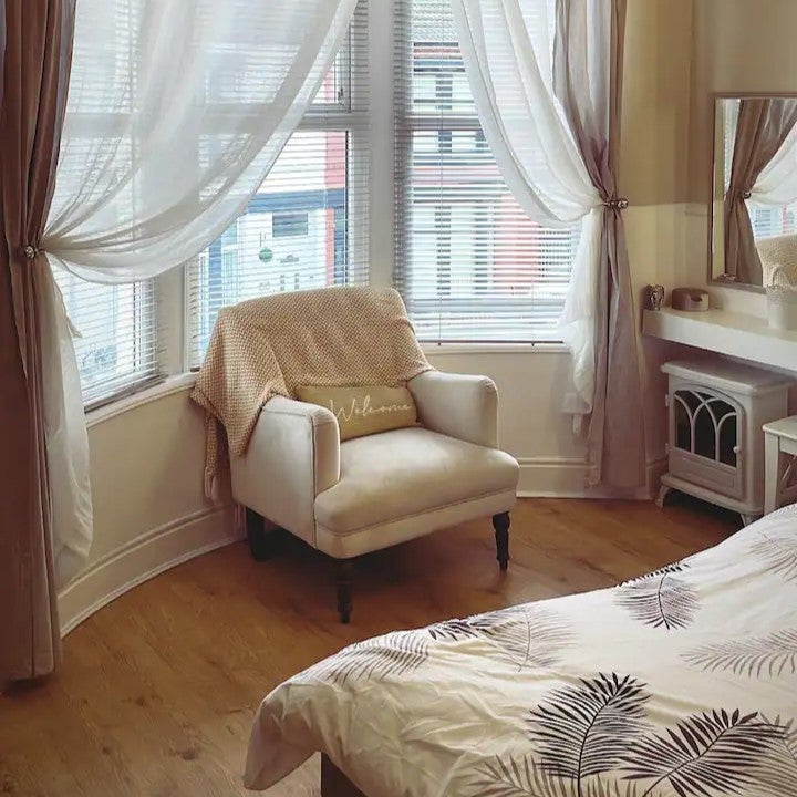 Room Well Brow Road in Liverpool