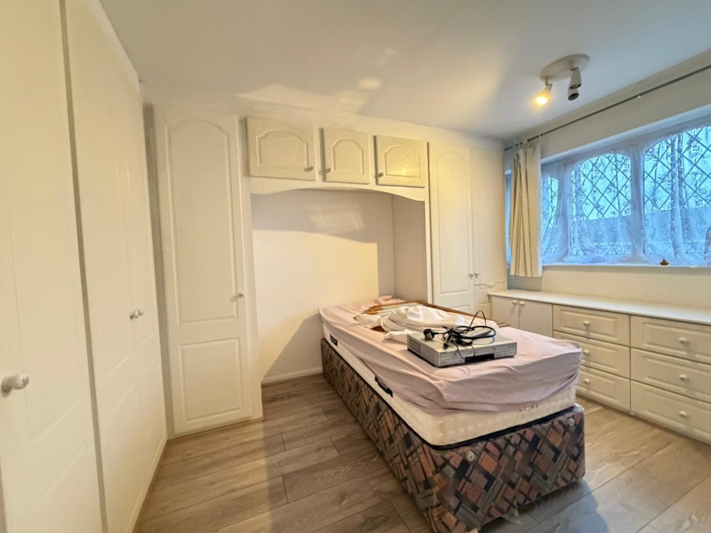 Room Little Barley Close in Leicester