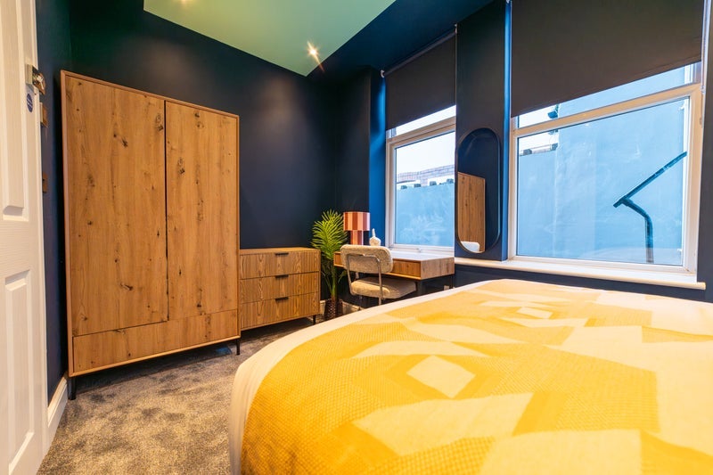 Room Llandaff Road in Cardiff