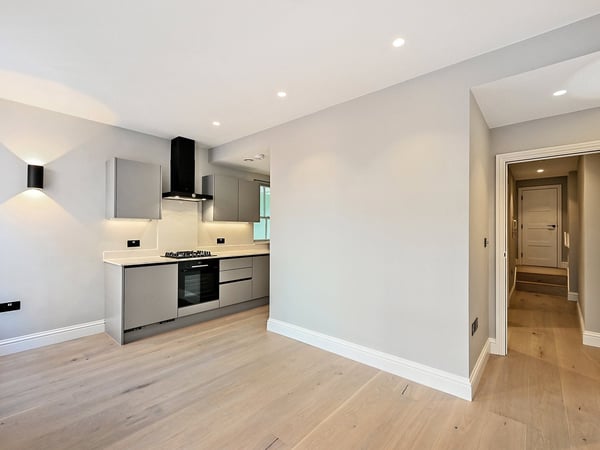 Flat Shaftesbury Avenue in City of Westminster