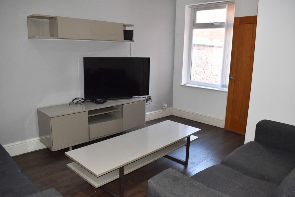 Flat Denham Street in Manchester