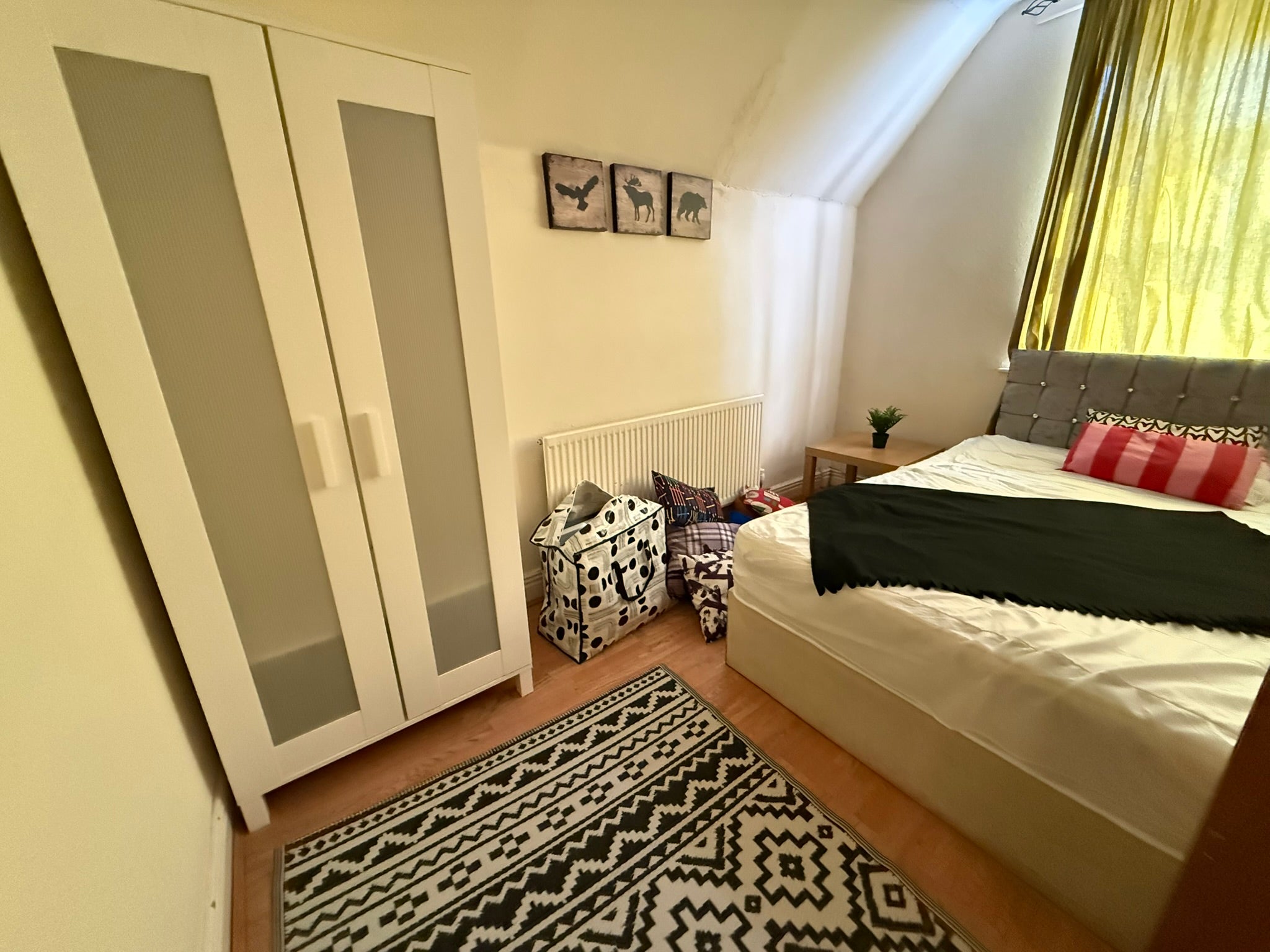 Flat Beckingham Road in Leicester