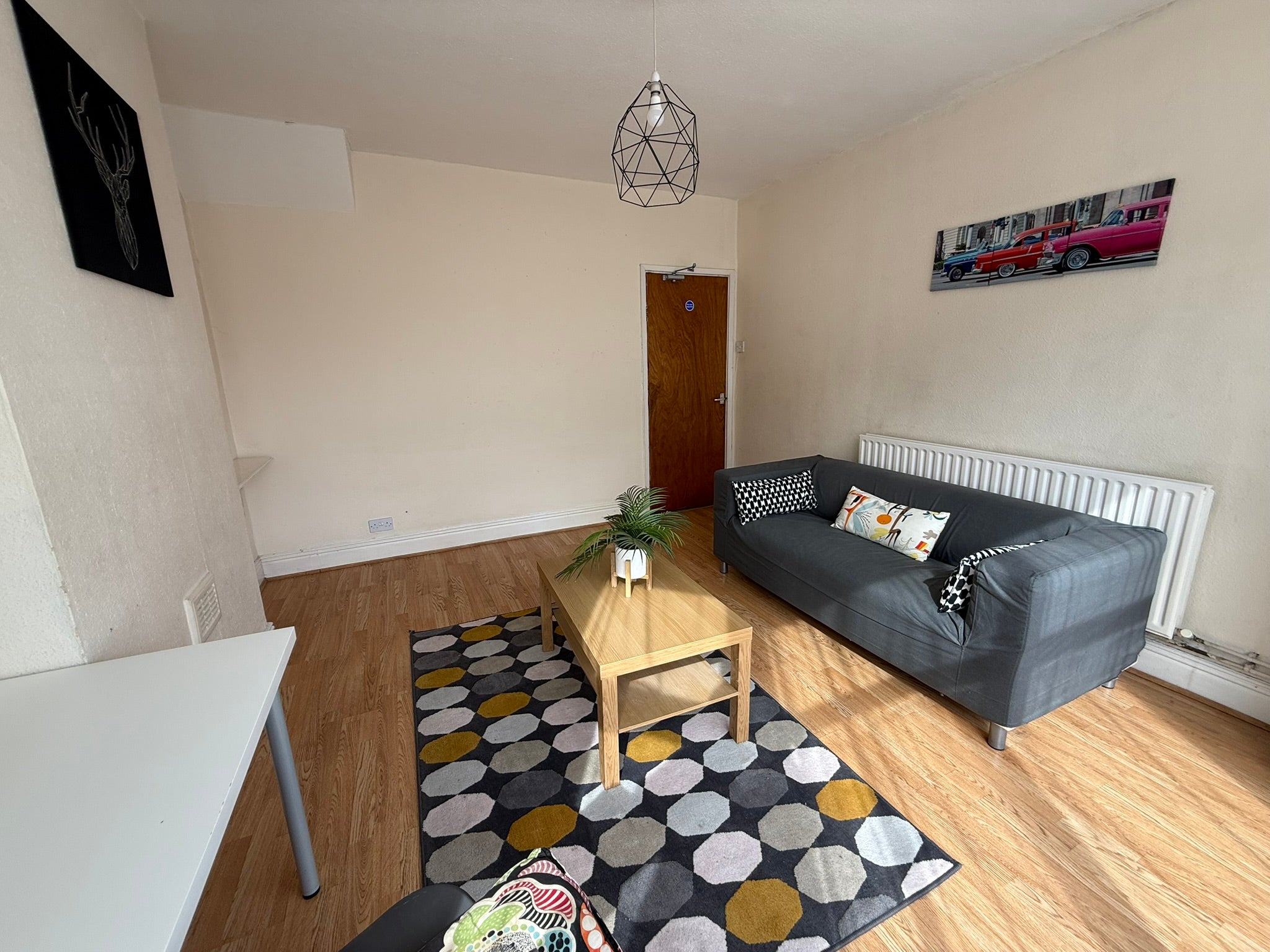 Flat Beckingham Road in Leicester