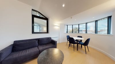 Flat Great West Road in Greater London