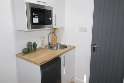 Room John Rous Avenue in Coventry