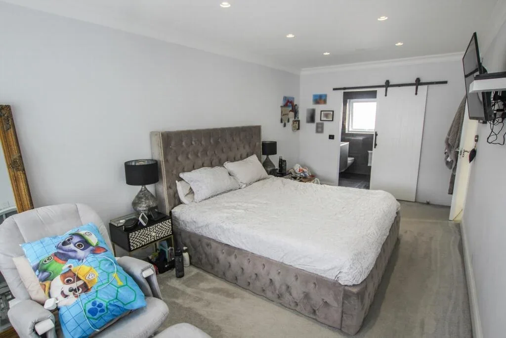 House Frankland Close in Greater London