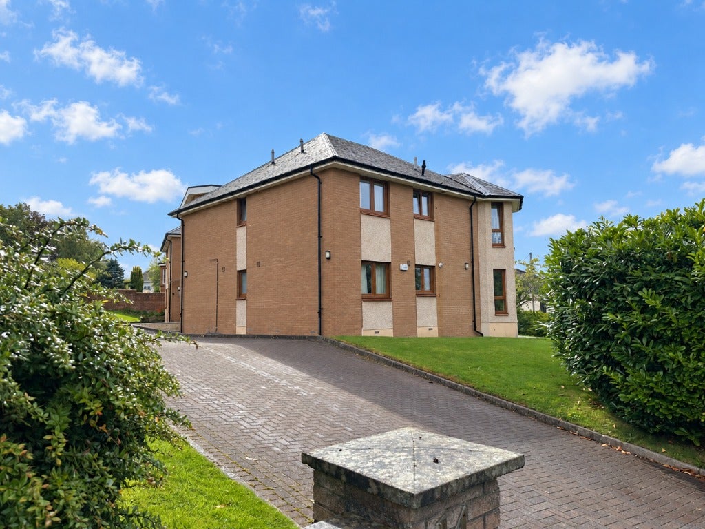 Flat Bemersyde Avenue in Glasgow