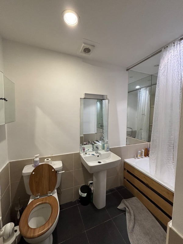 Room Wetherby Gardens in Greater London