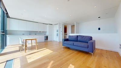 Flat Highgate Hill in Greater London