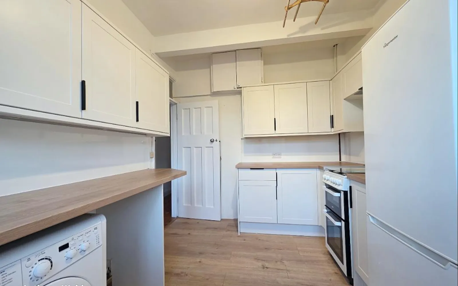Flat Hazelwood Lane in London