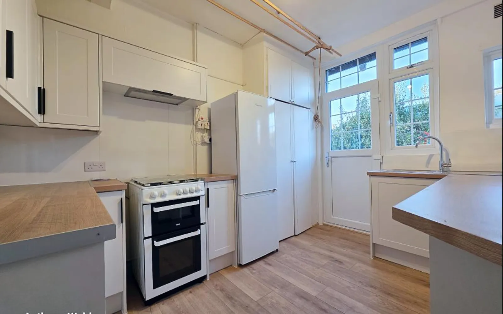 Flat Hazelwood Lane in London