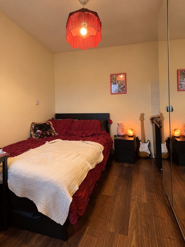 Room St Mary's Road in Greater London