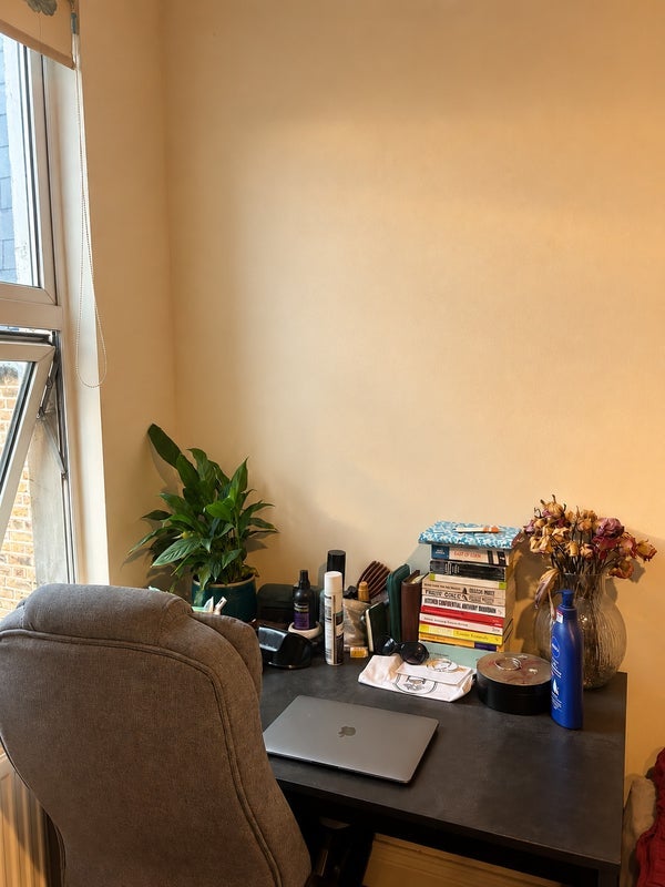 Room St Mary's Road in Greater London