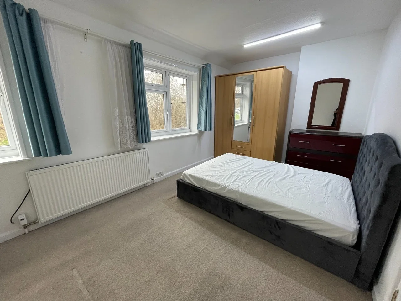 Room Muchelney Road in Greater London