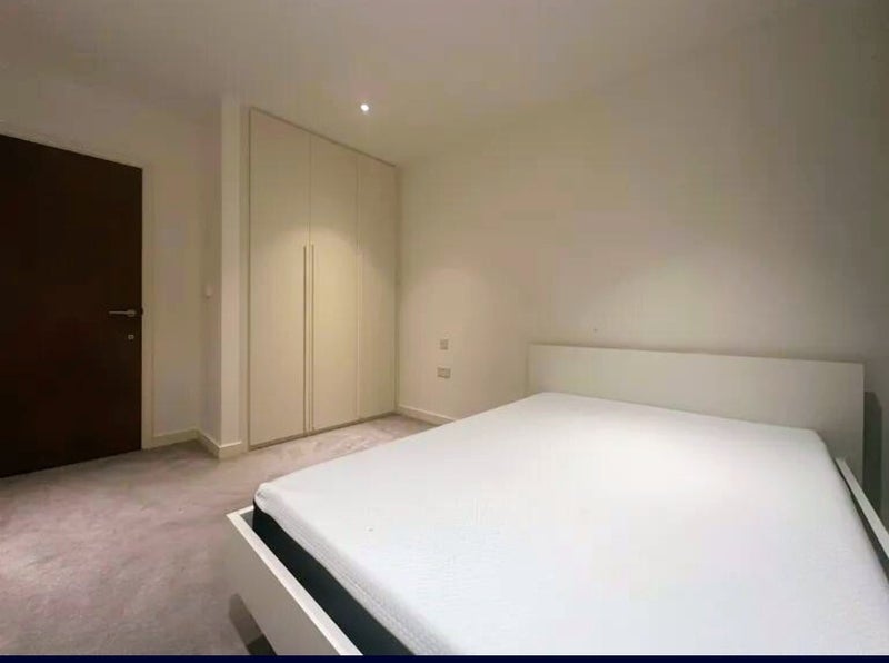Flat Devan Grove in Greater London