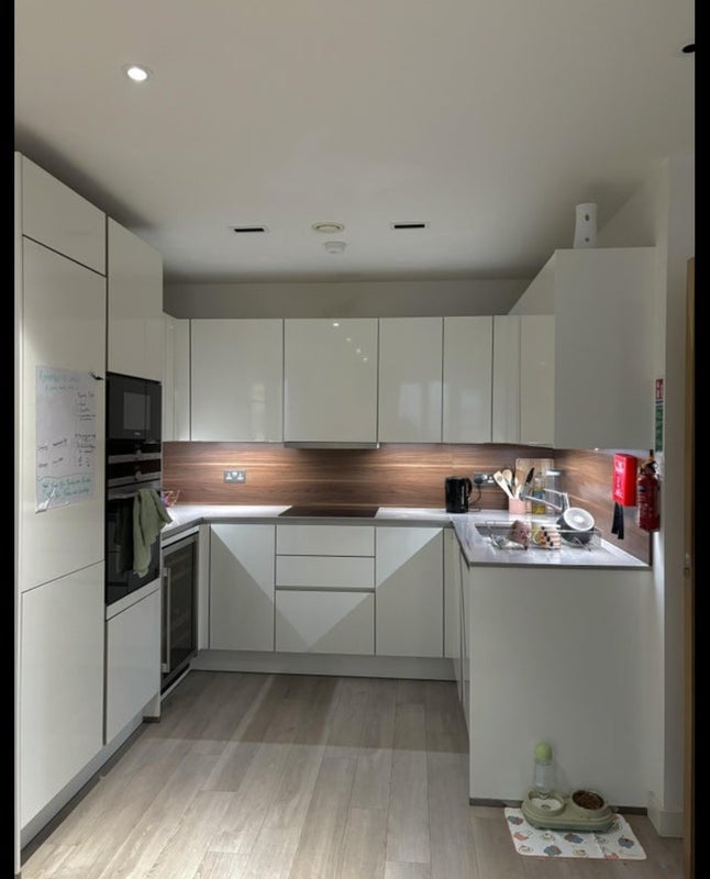 Flat Devan Grove in Greater London