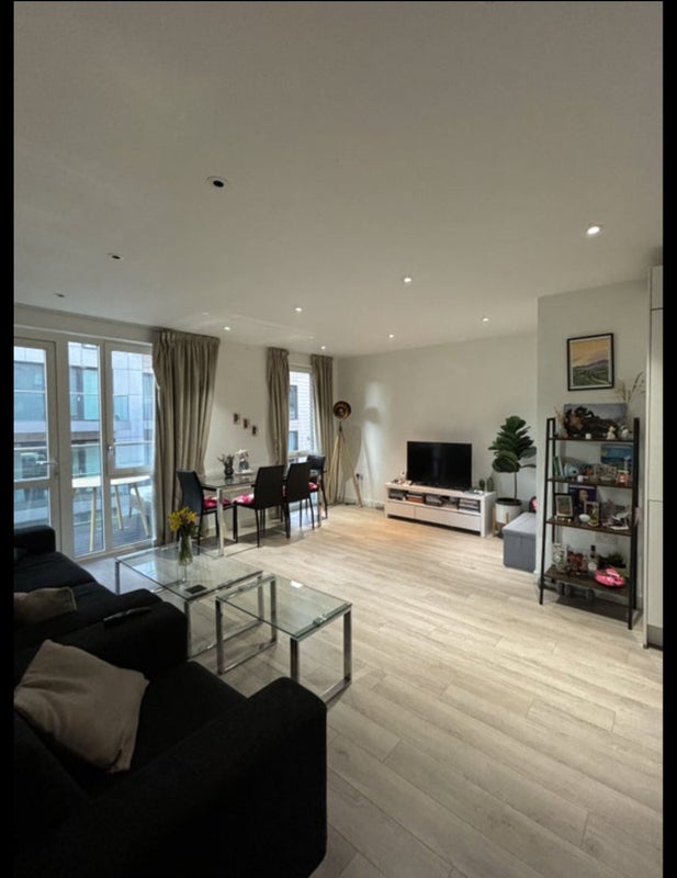 Flat Devan Grove in Greater London