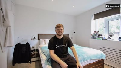 Flat Tennyson Street in Greater London