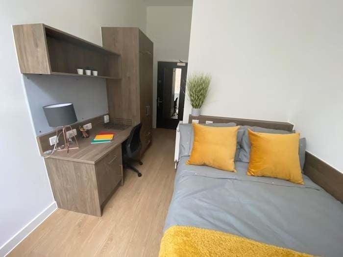 Room Westwood Way in Coventry