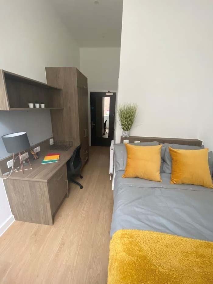 Room Westwood Way in Coventry