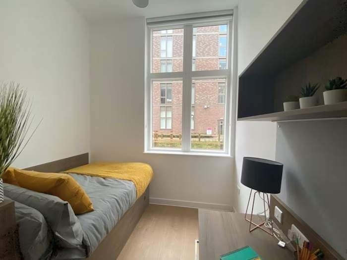 Room Westwood Way in Coventry