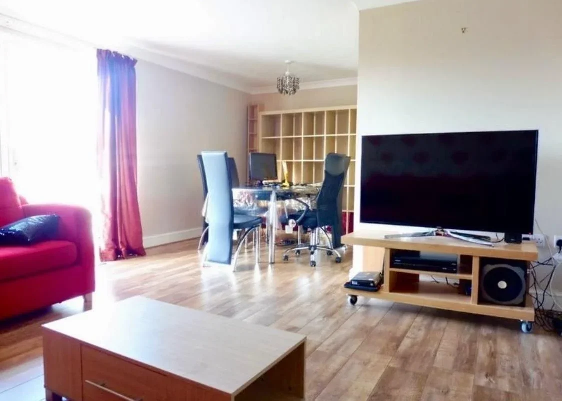 Room The Broadway in Greater London