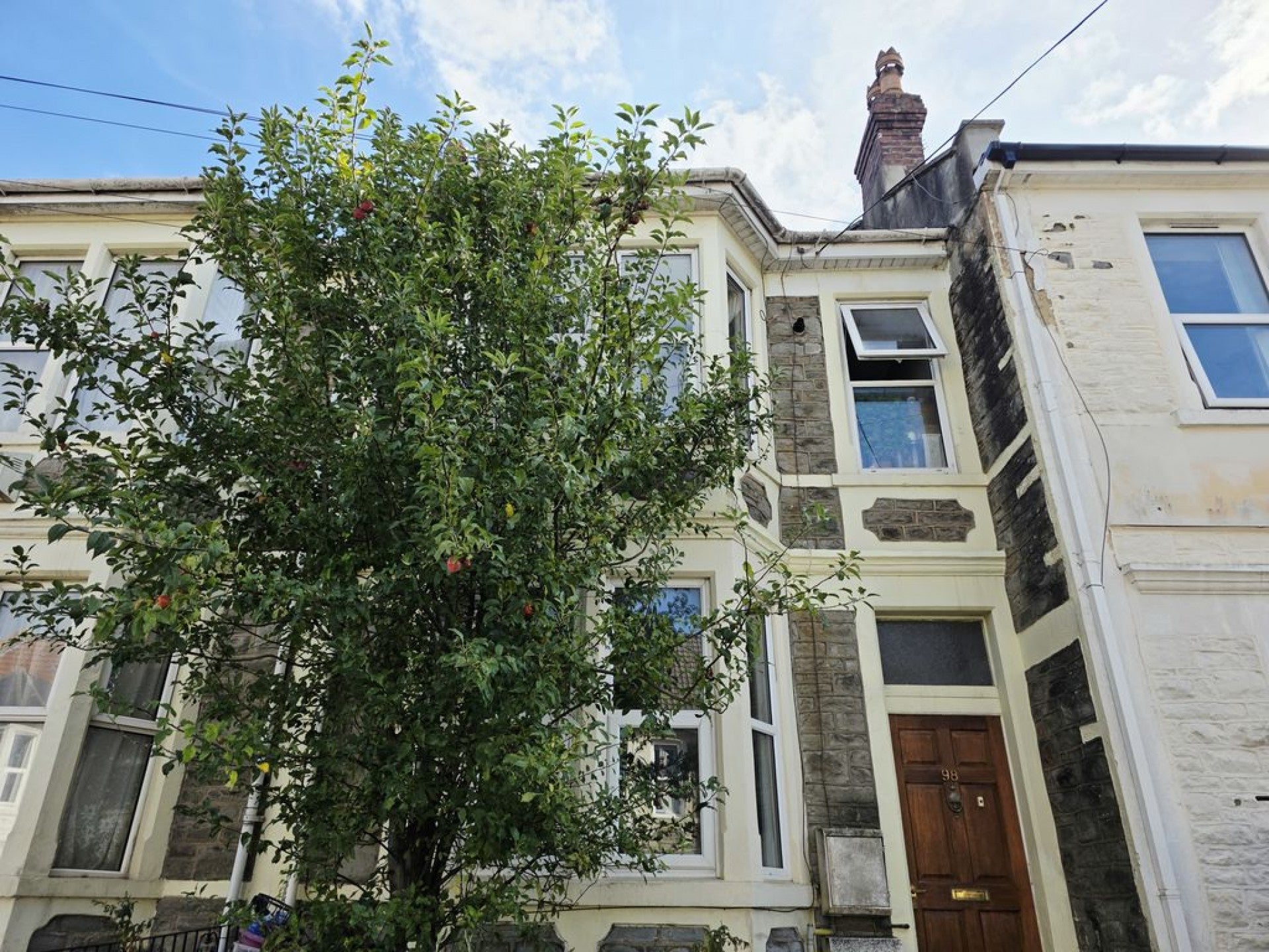 Flat Robertson Road in Bristol