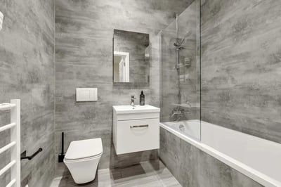 Flat Ewell Road in Greater London