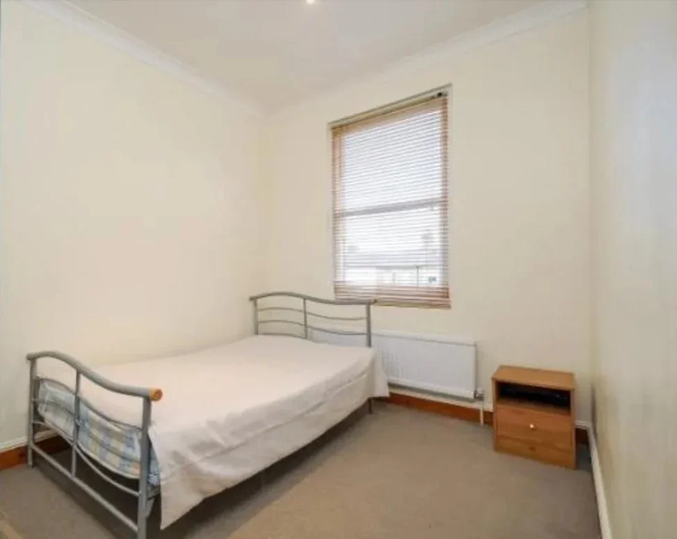Flat Annandale Road in Greater London