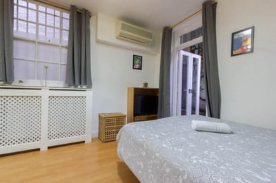 Flat Gloucester Street in City of Westminster