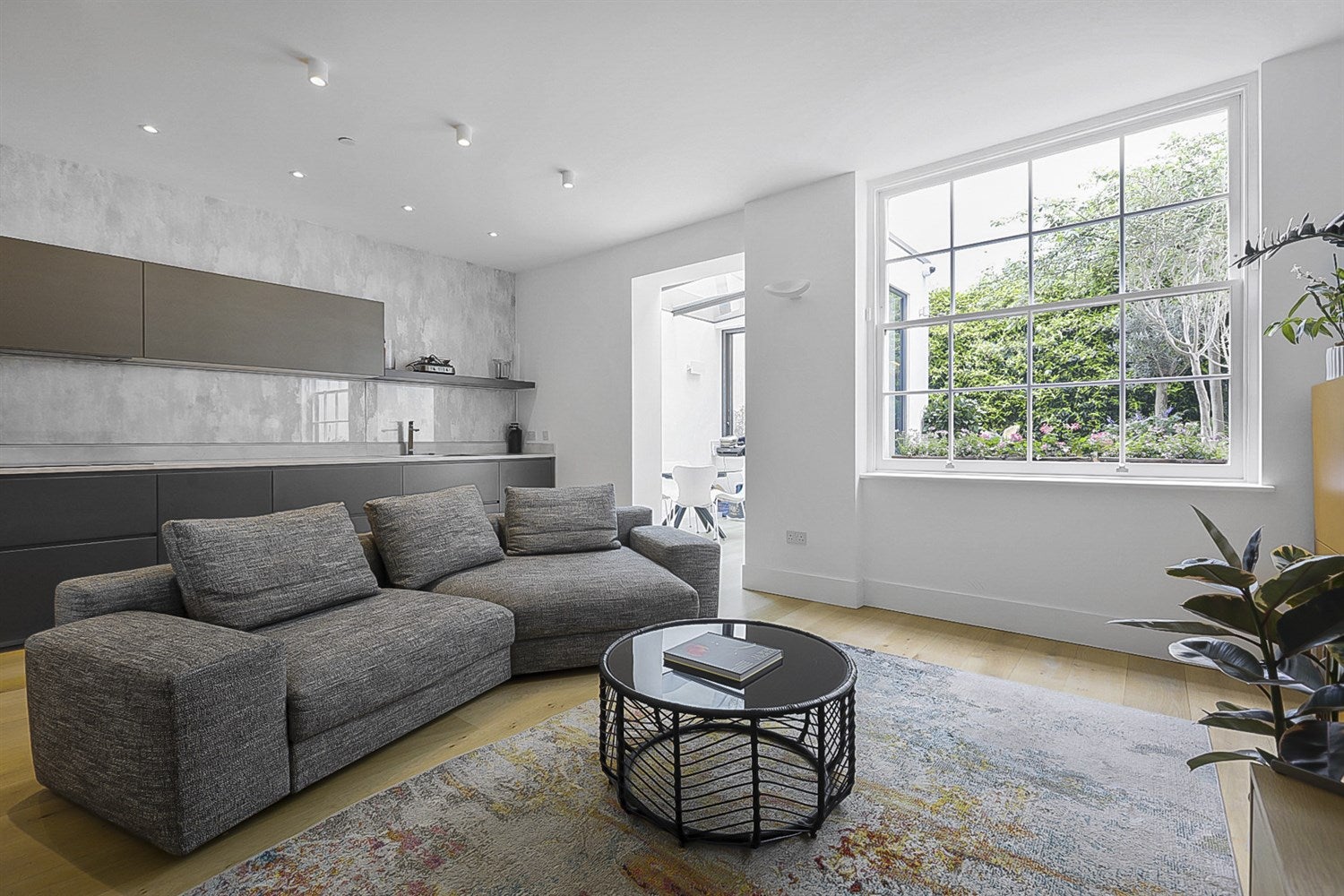 Flat Ennismore Gardens in City of Westminster