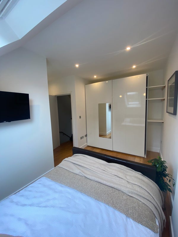 Room Horder Road in Greater London