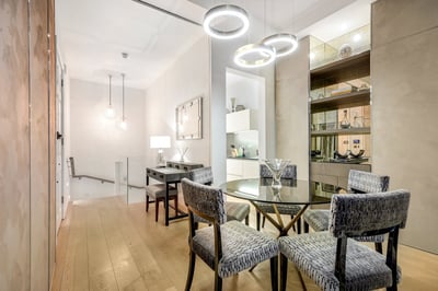Flat Courtfield Gardens in Greater London