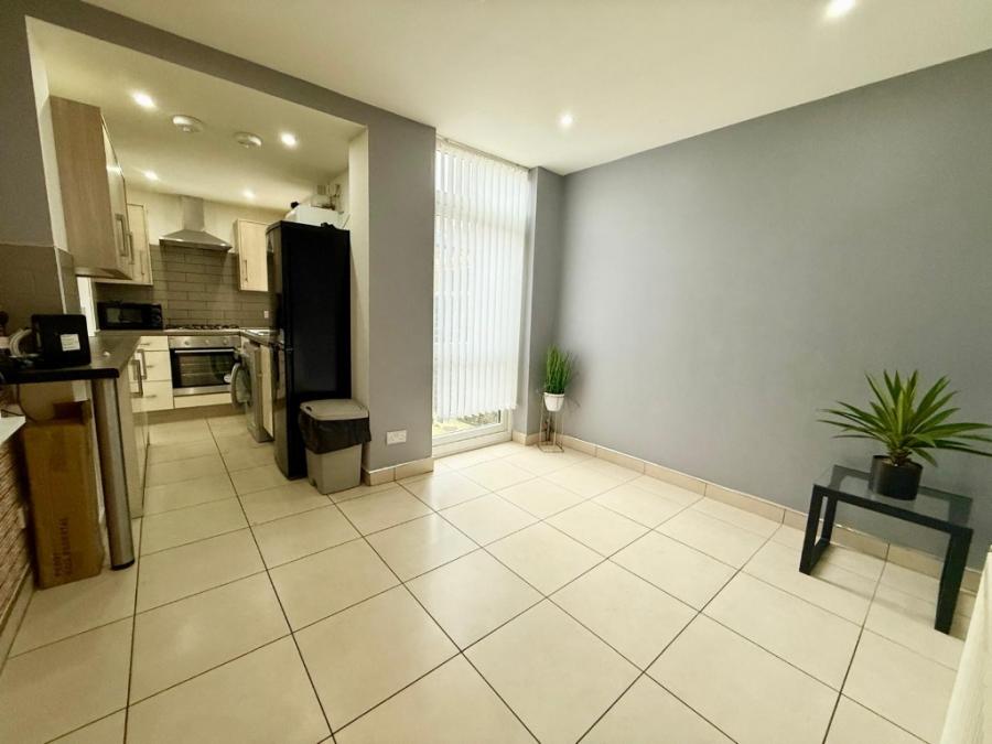 Room Conway Street in Stoke-on-Trent