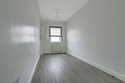 Flat Fonthill Road in Greater London