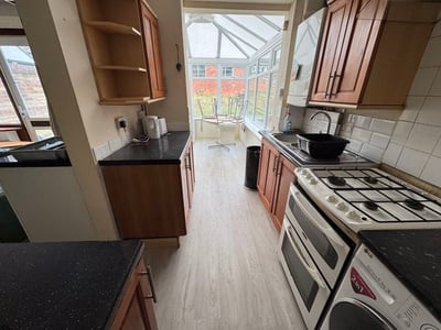 Flat Harrington Drive in Nottingham