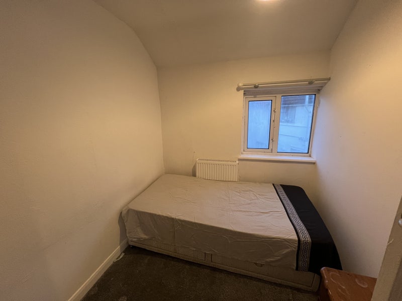 Room Beldams Lane in East Hertfordshire