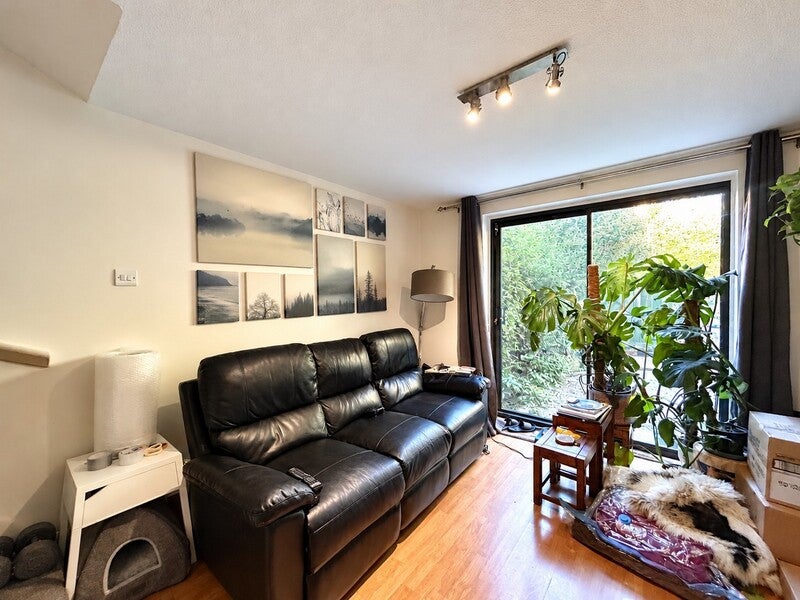 House Campden Close in West Oxfordshire