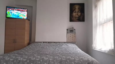 Room Wimpole Close in Greater London